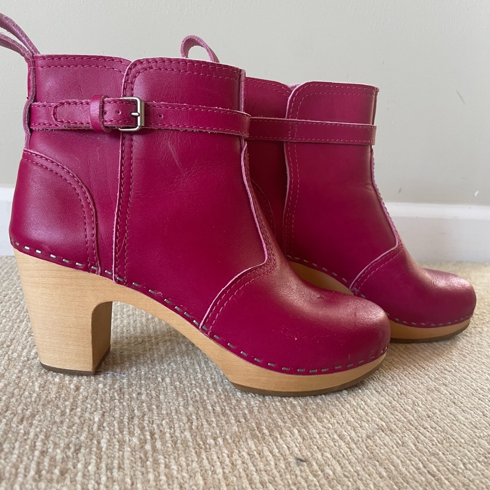 Hasbeen Josphur Booties - never been worn